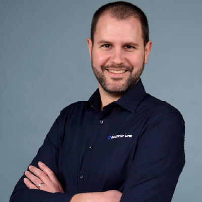 TOBIAS UNDEUTSCH